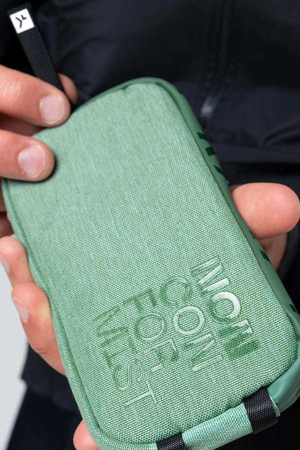 FUNDA DE MOVIL ESSENTIAL 2.0 Hedge Green